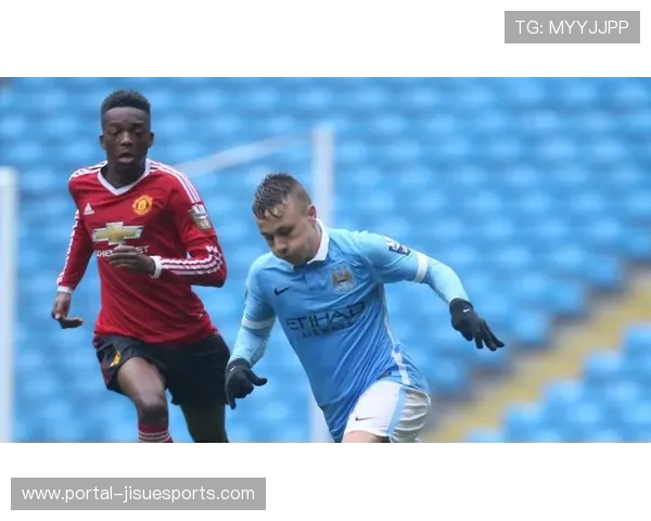 英超原声直播带来现场音效还原,提升观赛临场感与情感共鸣 英超原声直播带来现场音效还原,提升观赛临场感与情感共鸣